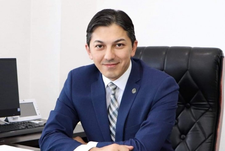 Узбекистану пора начать продавать золотовалютные резервы для срочного спасения экономики – Атабек Назиров