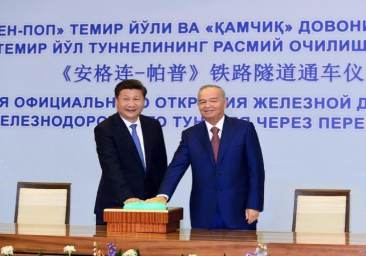 Главы Узбекистана и Китая открыли ж/д тоннель на перевале Камчик 