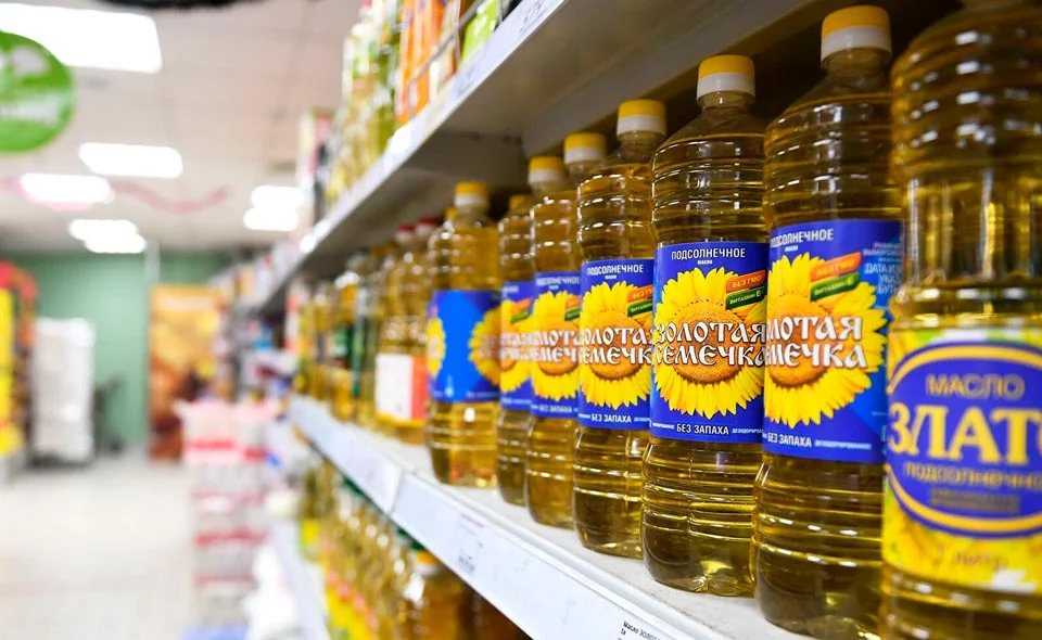Депутаты нашли способ снизить цены на масло. Импорт растительного масла освободят от НДС, а экспорт – ограничат 	