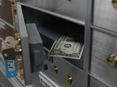 «Налоговой» запретили вмешиваться в банковские счета предпринимателей без разрешения суда  