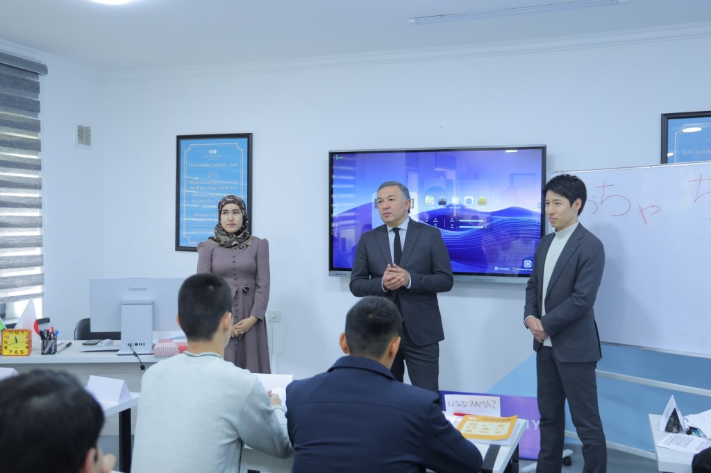 Группу узбекистанцев отправят готовить еду в Японию