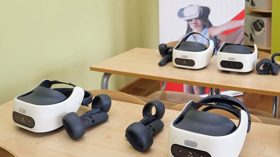 Кабинеты VR-реальности, научные лаборатории и стандарты STEAM. В отдельных школах столицы стартует новый проект