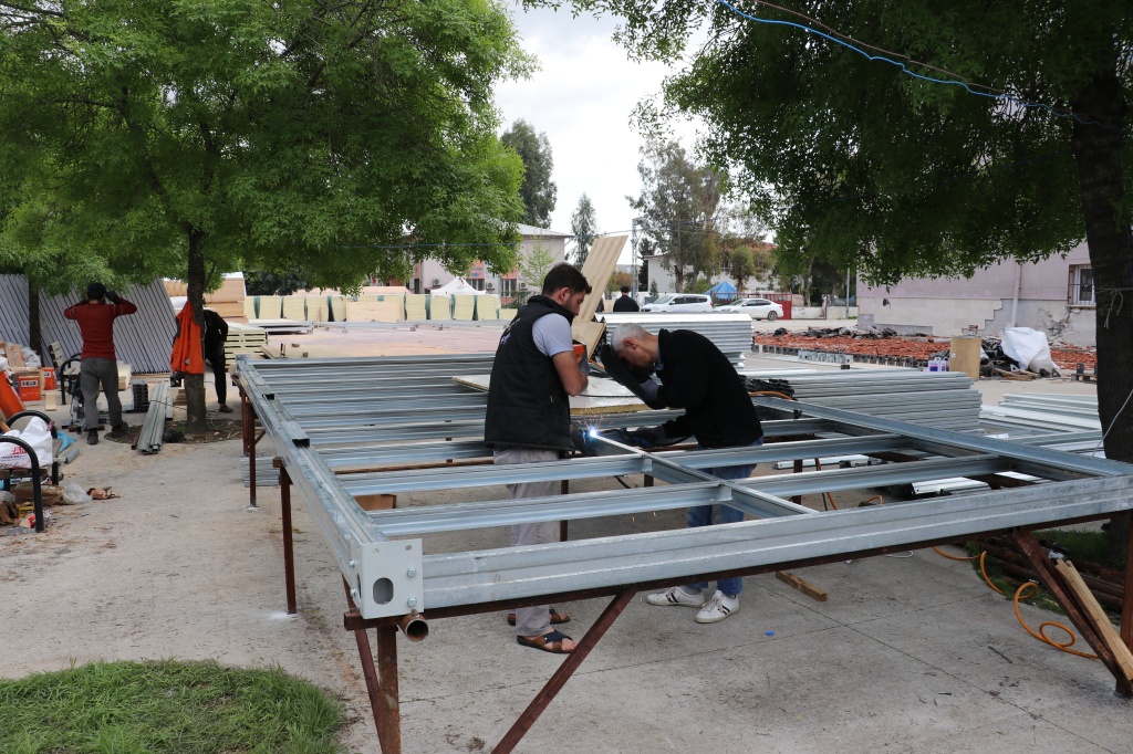 В зоне бедствия в Турции установят 100 модульных жилых домов из Узбекистана