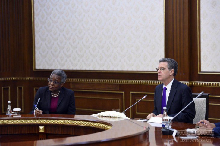 Посол США по религиозной свободе отметил прогресс Узбекистана в обеспечении прав человека