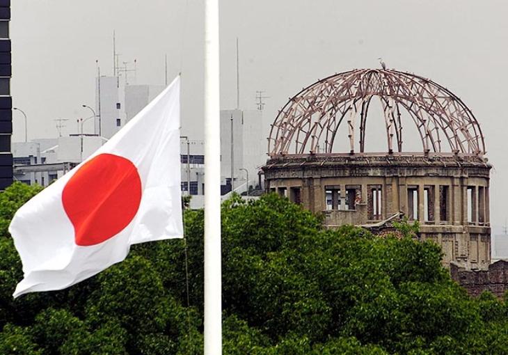 Фотовыставка о бомбардировке Хиросимы и Нагасаки открылась в Ташкенте