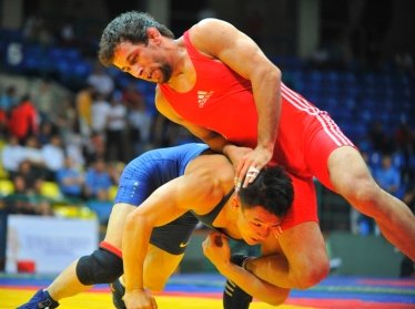 Узбекский борец стал бронзовым призером международного турнира в Армении