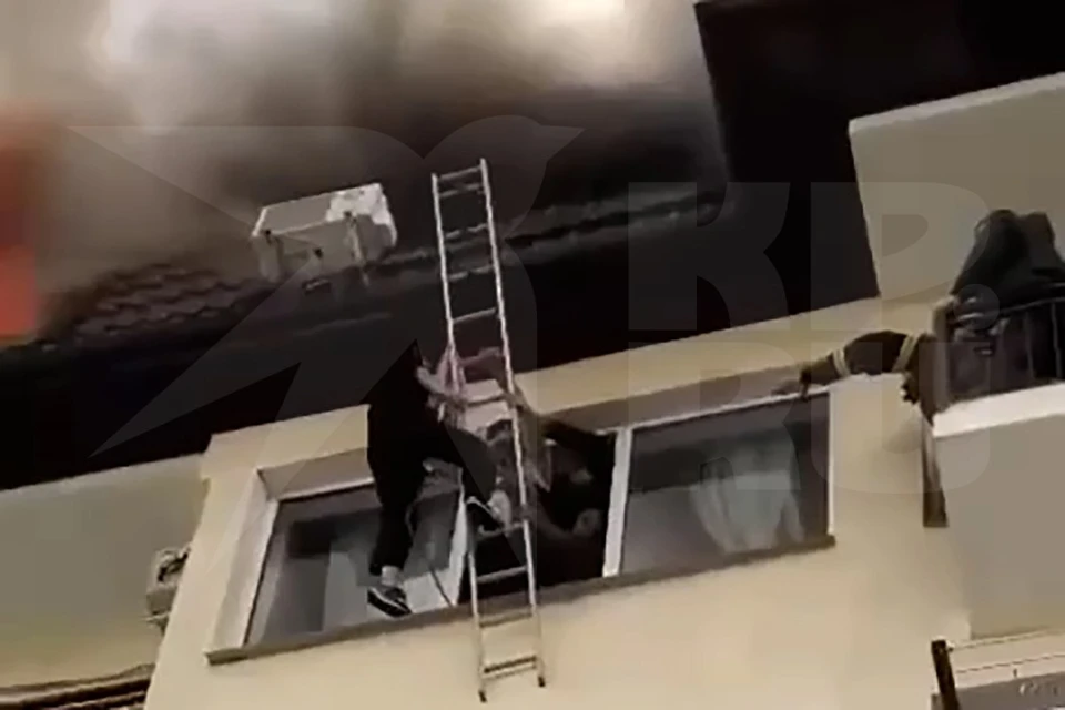 Узбекистанец спас женщину с ребенком из горящей квартиры в Сочи. Видео