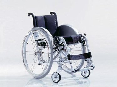 Американская организация передала Узбекистану 550 инвалидных колясок