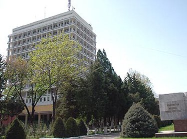 Национальный университет Узбекистана в этом году примет 1425 абитуриентов 