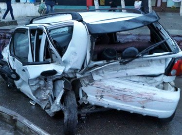 В Ташкенте авария: Матиз и Нексия не поделили перекресток (фото)