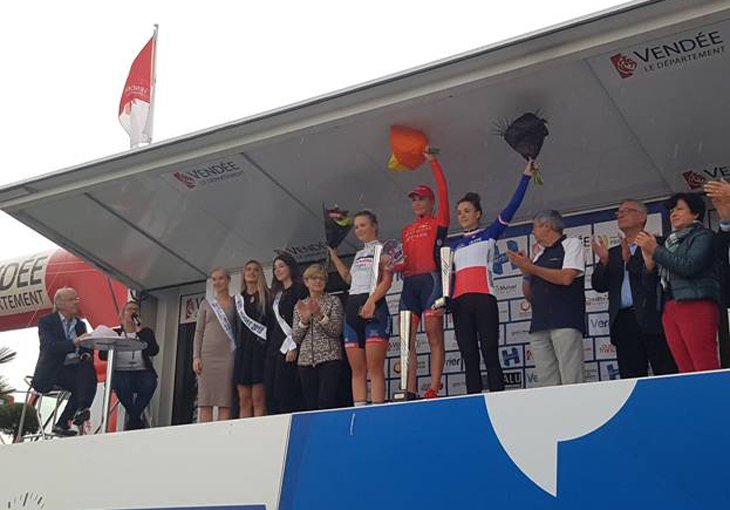Велогонщица из Узбекистана завоевала золото на престижном турнире во Франции