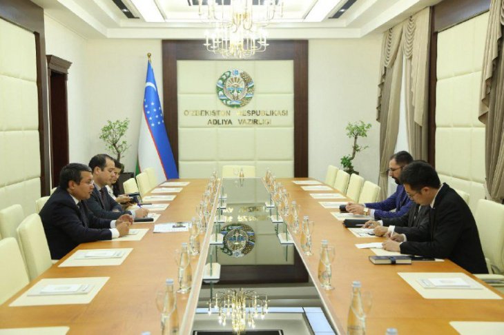 Юридическим компаниям Узбекистана предложат открыть филиалы на территории Китая
