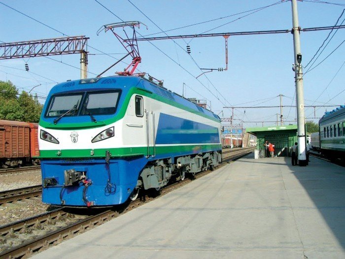 Железнодорожники запустили движение электропоездов между Кокандом, Маргиланом и Андижаном  