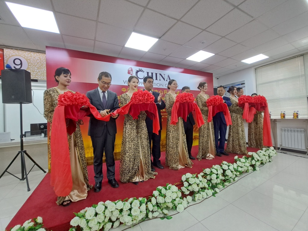 В Ташкенте открылся официальный Китайский визовый центр