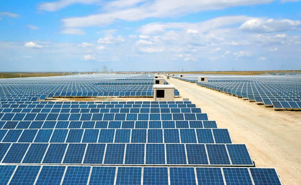 Узбекистан в этом году планирует подписать контракты на строительство 10 солнечных и ветряных электростанций