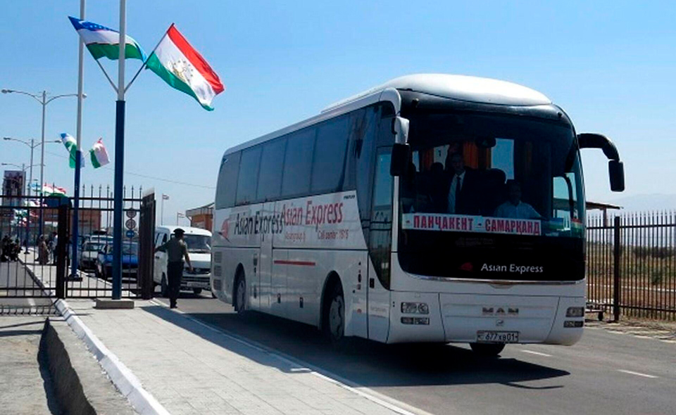 Узбекистан и Таджикистан запускают три новых автобусных маршрута  