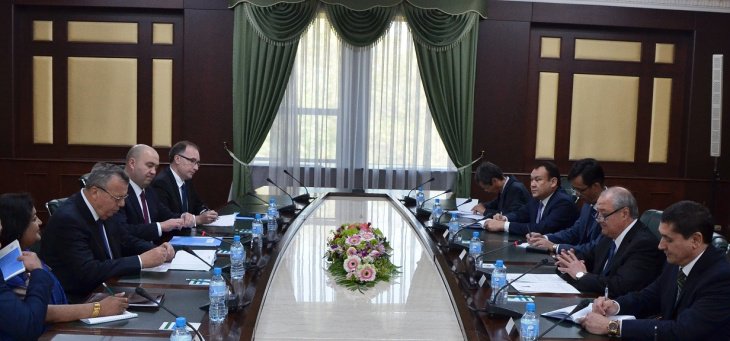 Абдулазиз Камилов провел переговоры с заместителем Генсека ООН 
