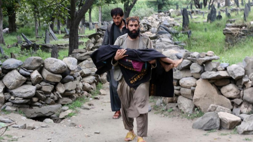 Число жертв землетрясения в Афганистане достигло 27. Еще 850 пострадали