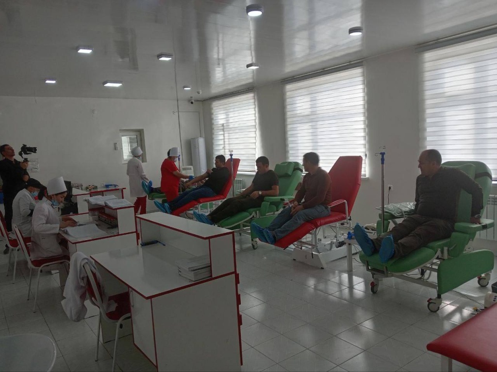 В первый день акции "Мы – доноры!" узбекистанцы сдали свыше 88 литров крови  В первый день акции "Мы – доноры!" узбекистанцы сдали свыше 88 литров крови