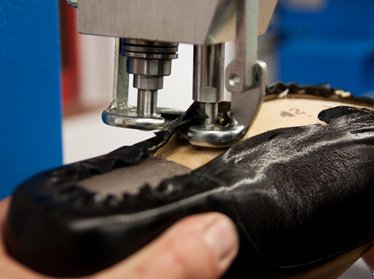 В Узбекистане с начала года освоили выпуск 275 новых моделей обуви 