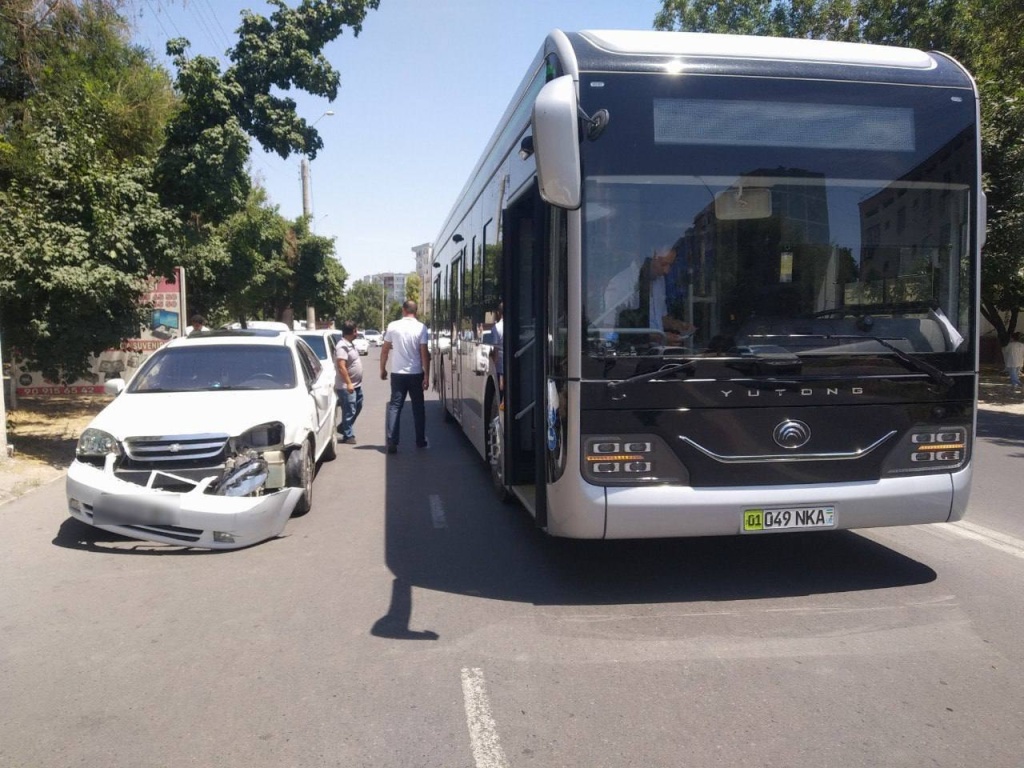 Охота на электробусы. В Ташкенте произошло очередное ДТП с участием новых автобусов 