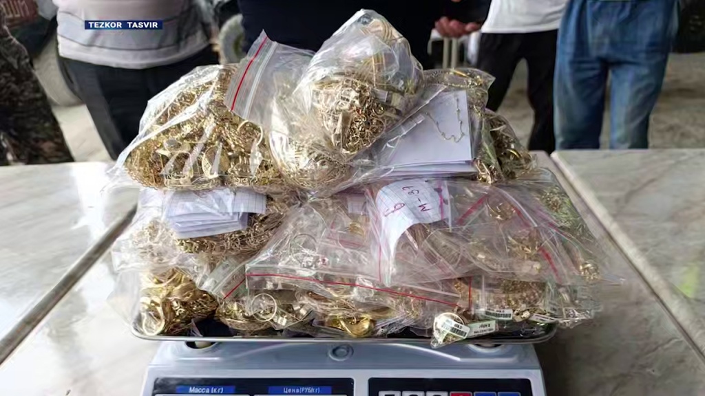В Узбекистан пытались незаконно ввезти золотые украшения на 20 миллиардов сумов. Видео