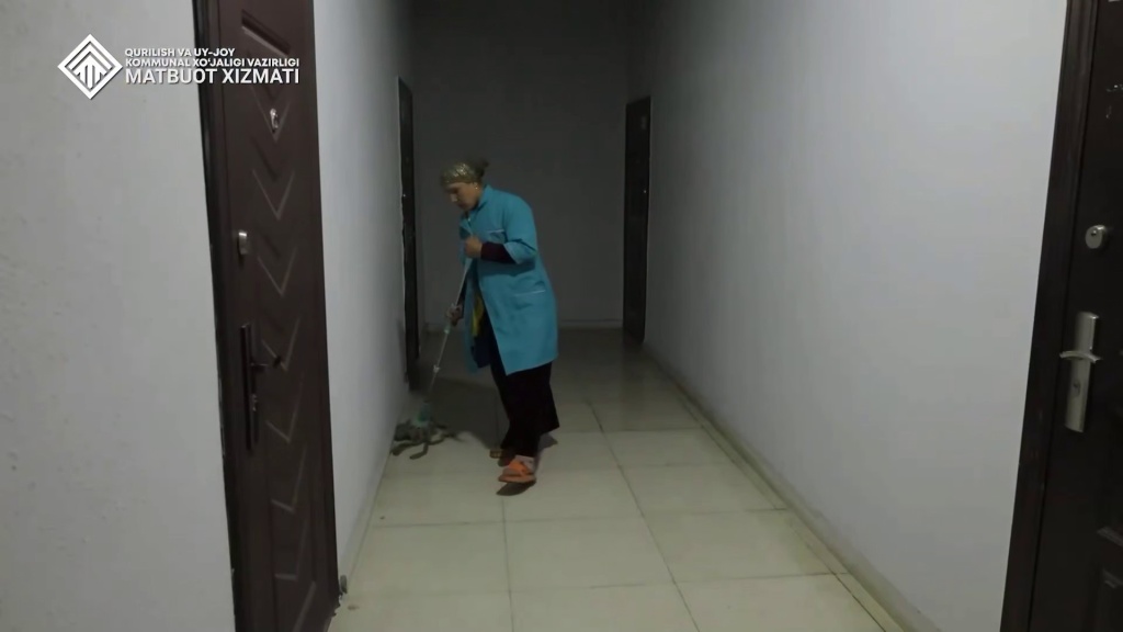 Убирайтесь сами или платите деньги. Минстрой объяснил узбекистанцам, почему сотрудники ЖКХ не должны мыть подъезды. Видео Убирайтесь сами или платите деньги. Минстрой объяснил узбекистанцам, почему сотрудники ЖКХ не должны мыть подъезды. Видео