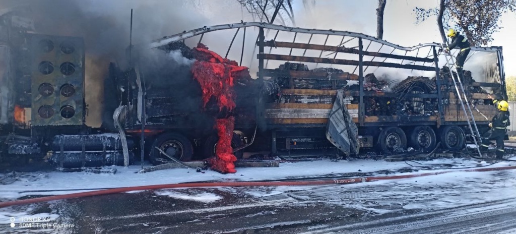 В МЧС рассказали подробности пожара с грузовиком в Сырдарьинской области. Видео В МЧС рассказали подробности пожара с грузовиком в Сырдарьинской области. Видео