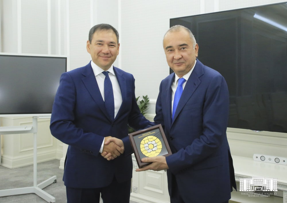 Артыкходжаеву предложили провести международные уличные игры "Дети Азии" в Ташкенте 
