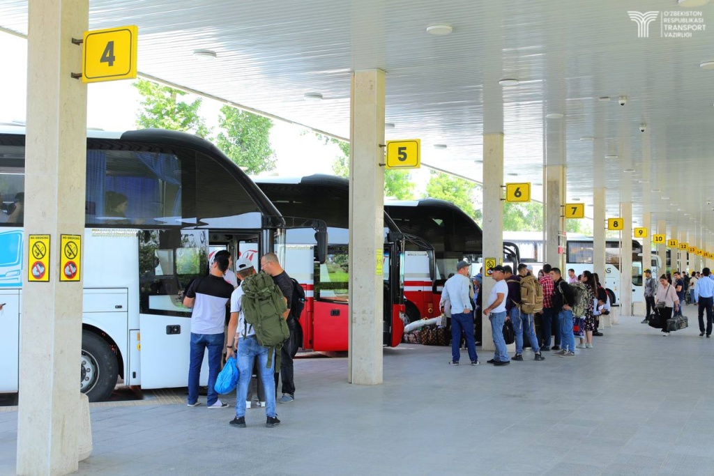 Через автовокзал "Ташкент" с начала года автобусами было перевезено более 1,7 миллиона пассажиров. Цены на билеты  