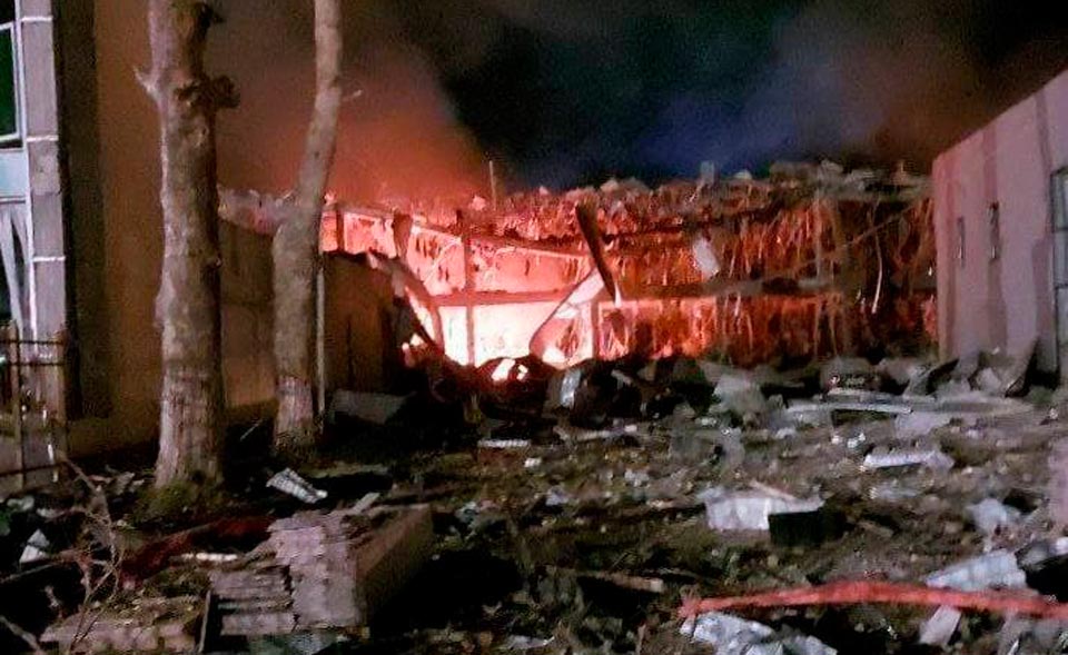 В торговом центре в Сурхандарье произошел взрыв, пострадали девять человек 