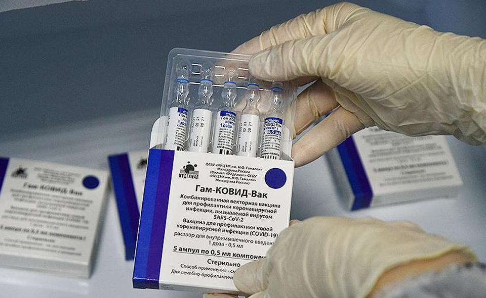 Узбекистан сейчас готовит сразу две площадки под выпуск вакцин от коронавируса. "Спутник V" будет производить Jurabek Laboratories 