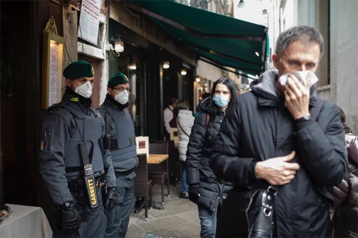 Вспышка коронавируса в Италии: в Венеции отменяют карнавал, в Милане — показы мод и футбольные матчи