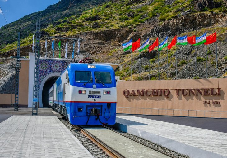 Железные дороги в Ферганской долине электрифицируют на деньги АБР