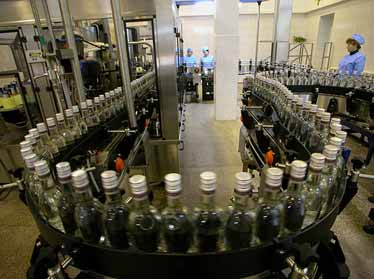 Узбекистан в прошлом году увеличил на 5,6% производство водки и ликероводочных изделий