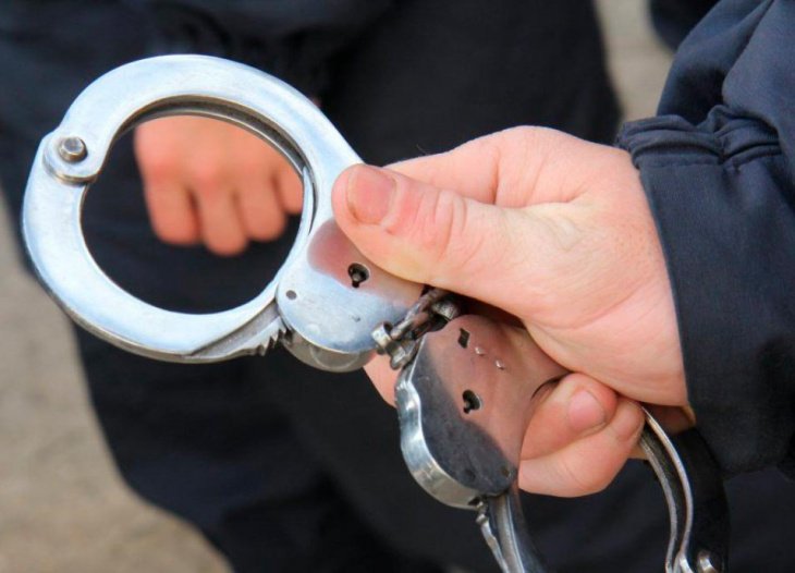 Замдекана Ташкентского государственного аграрного университета задержан при получении денег у студента 
