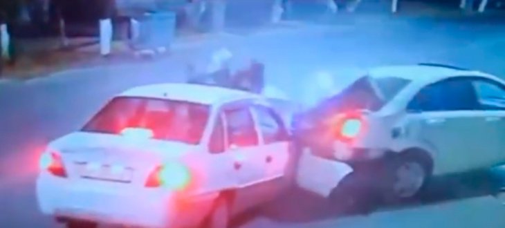 В Ташкенте водитель не справился с управлением и сбил инспектора ДПС