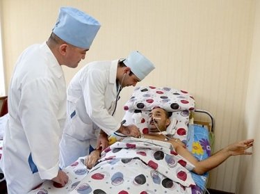 Отечественные хирурги провели уникальную операцию пациенту с зеркальным расположением органов