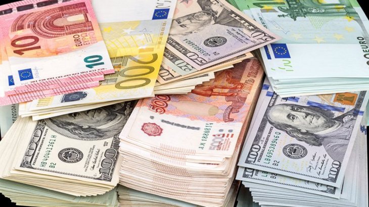 Опубликованы курсы валют на неделю: доллар и евро растут