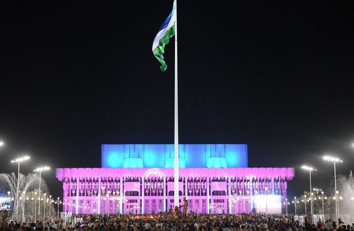 В Ташкенте 17 ноября пройдет ряд массовых мероприятий в честь флага. Часть центральных улиц будет перекрыта 