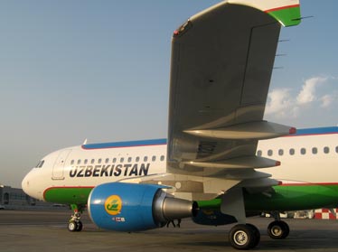 Национальная авиакомпания предупредила узбекистанцев, летящих в Россию  