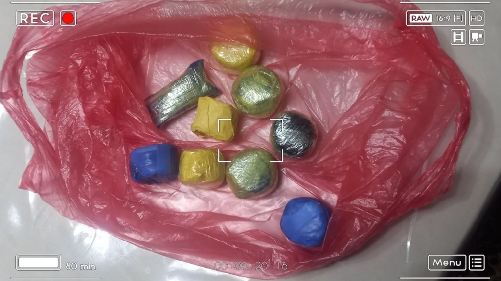 В Самарканде дети наладили производство и продажу самодельной пиротехники. Видео