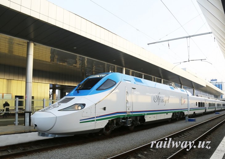 В Ташкент прибыл новый скоростной испанский поезд 
