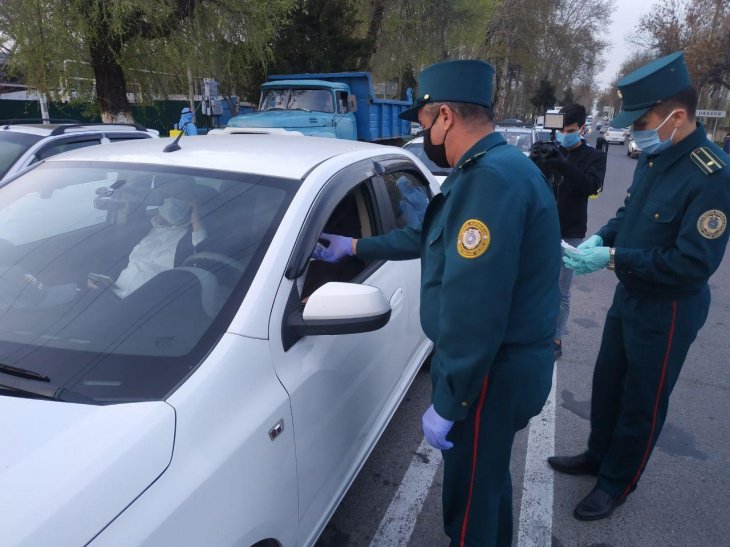 В Ташкенте с завтрашнего дня будет разрешено свободно передвигаться на легковом авто в течение дня 