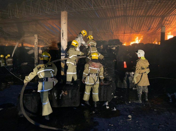 На хлопковом терминале в Сергелийском районе Ташкента произошёл крупный пожар