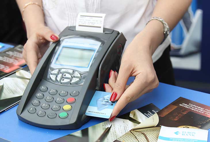 Как у узбекистанцев будут списывать задолженности по налогам с пластиковых карт. Детали 