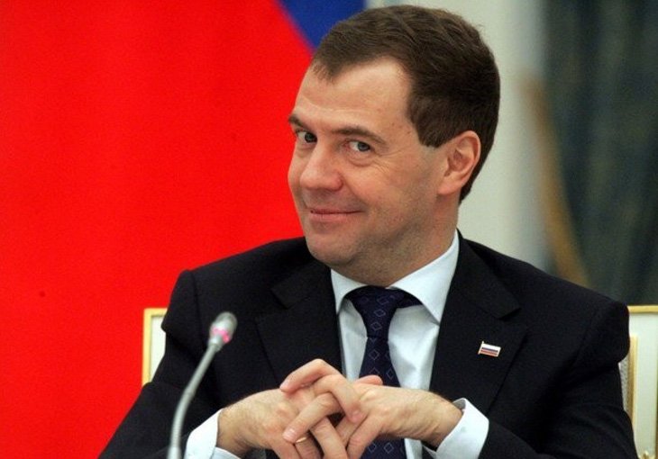 Медведев в Москве проведет переговоры с премьером Узбекистана Абдуллой Ариповым