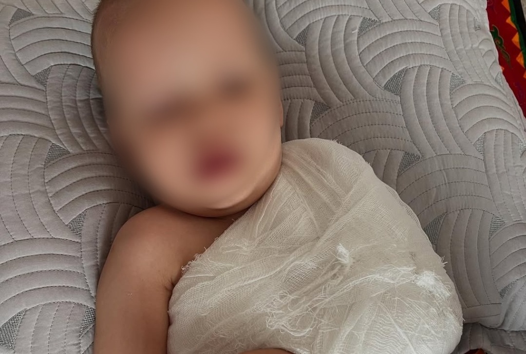 В Алматы подросток бросил малыша на асфальт, у ребенка перелом