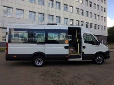 В Узбекистане могут наладить сборку итальянских микроавтобусов Iveko