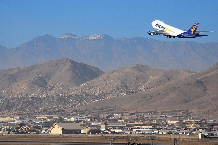 Мирзиёев пообещал увеличить частоту рейсов с Кабулом до четырех раз в неделю 